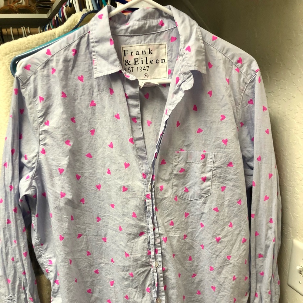 Frank and Eileen heart shirt size M